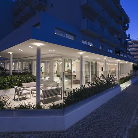 Hotel Kursaal - Fronte Mare Con Piscina Riccione Esterno foto
