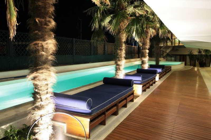 Hotel Kursaal - Fronte Mare Con Piscina Riccione Esterno foto