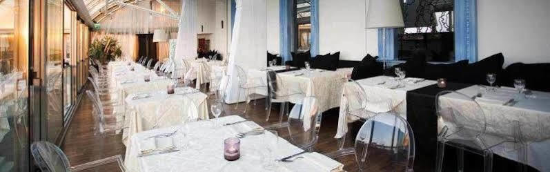 Hotel Kursaal - Fronte Mare Con Piscina Riccione Esterno foto