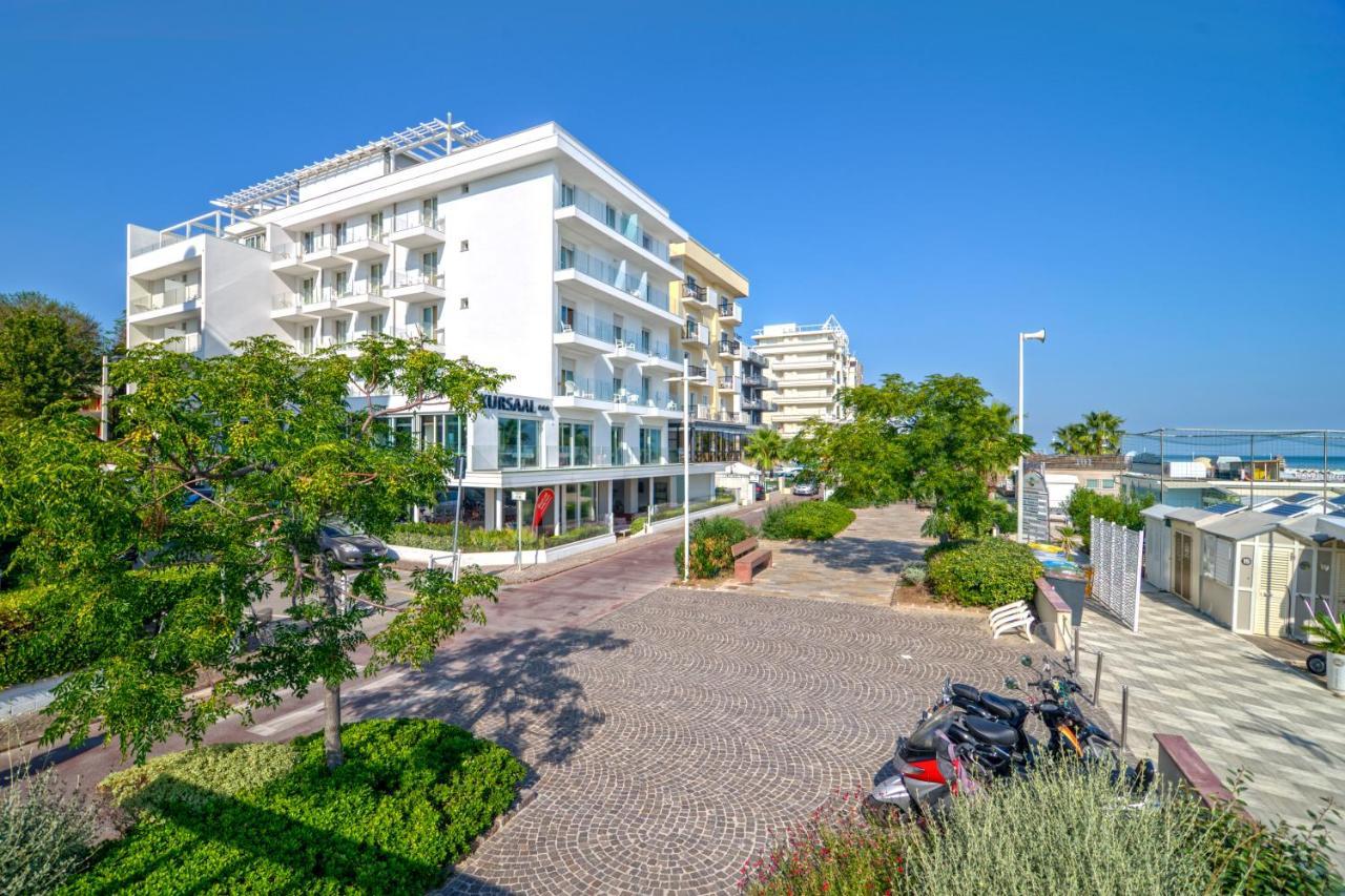 Hotel Kursaal - Fronte Mare Con Piscina Riccione Esterno foto